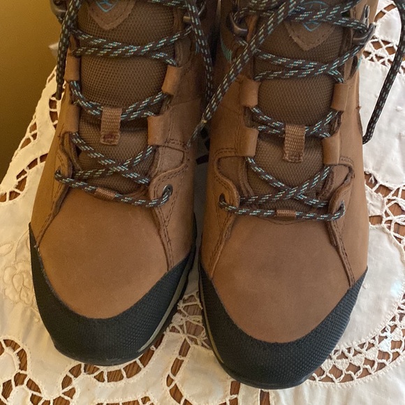 Price Cut! NWT Ariat Skyline H20 lace up waterproof boots Brown/teal. Womens 10. - Picture 4 of 12